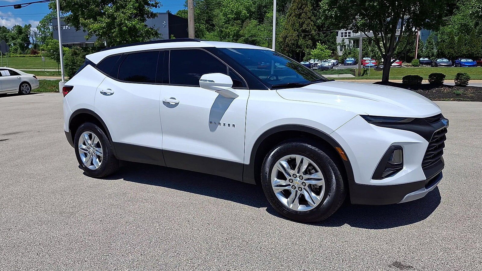 Used 2020 Chevrolet Blazer LT AWD/4WD image 2