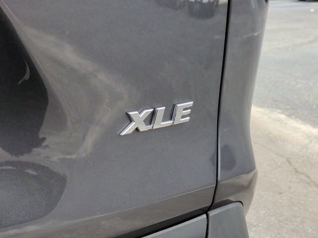 Used 2025 Toyota RAV4 XLE FWD image 36