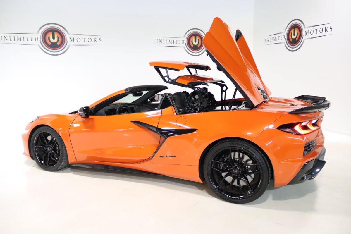 Used 2025 Chevrolet Corvette Z06 RWD image 70