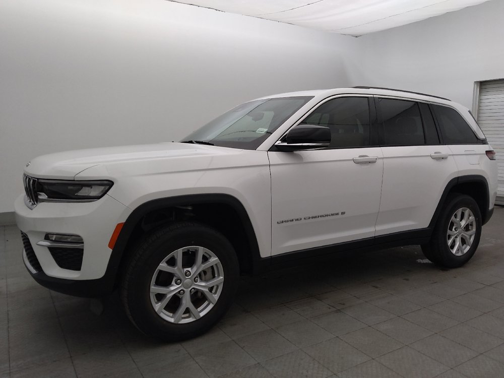 Used 2023 Jeep Grand Cherokee Limited RWD image 2