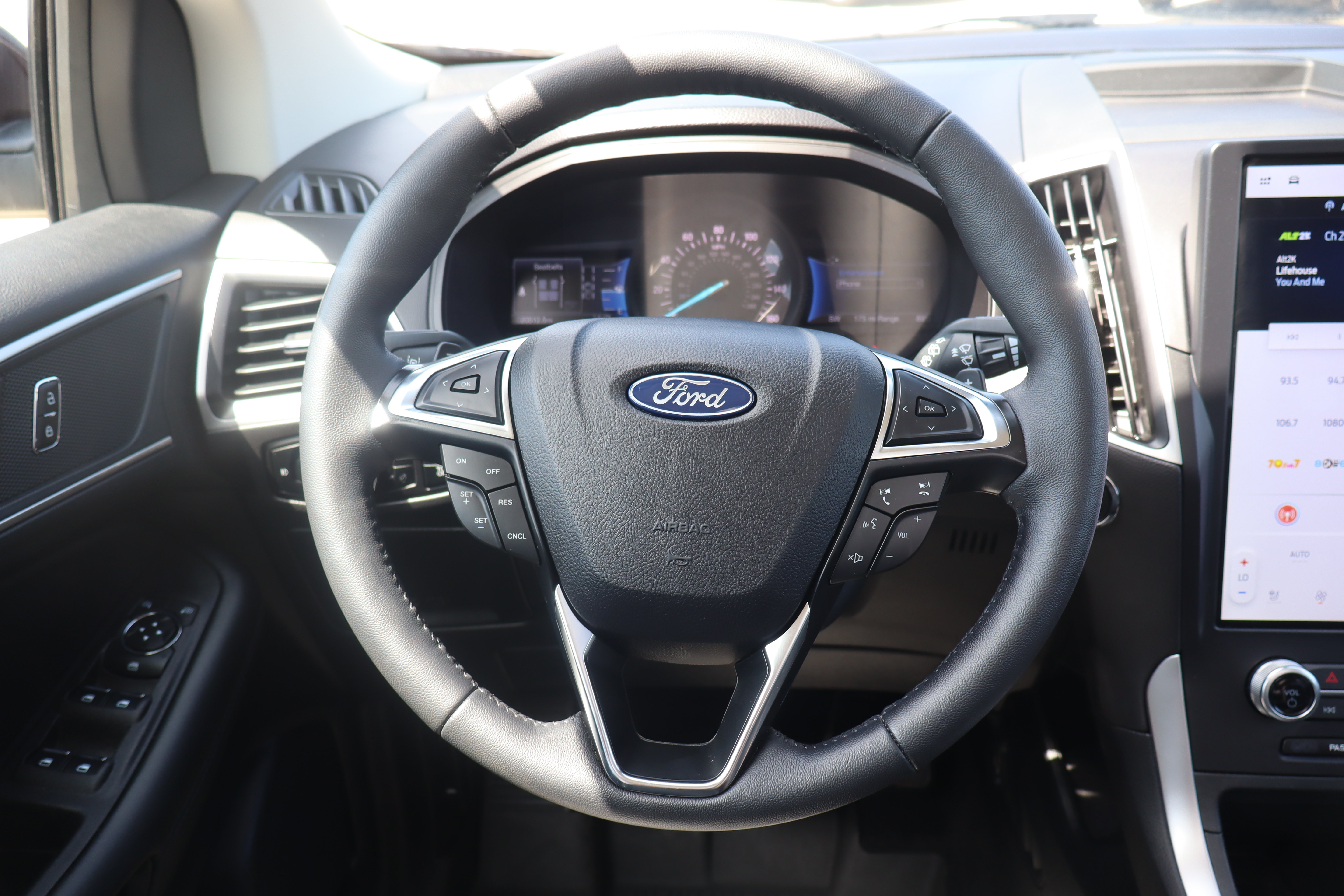 Used 2024 Ford Edge SEL w/ Convenience Package AWD/4WD image 14