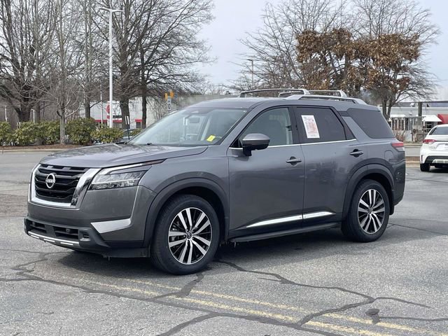 Used 2023 Nissan Pathfinder Platinum w/ Cargo Package