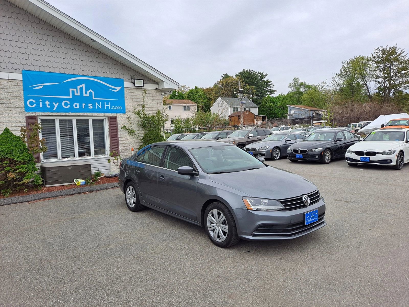 Used 2017 Volkswagen Jetta S w/ Jetta S Cold Weather Package FWD image 2