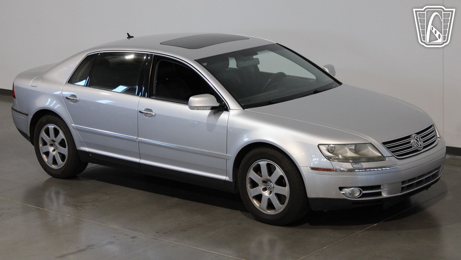 Used 2004 Volkswagen Phaeton V8 AWD/4WD image 6