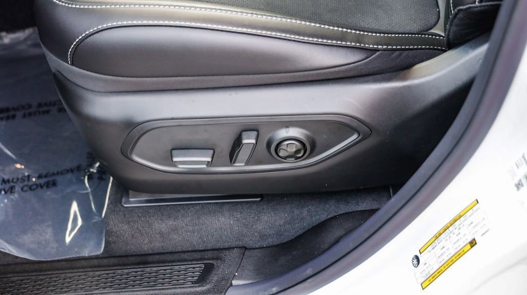 New 2025 Jeep Grand Cherokee Altitude image 22