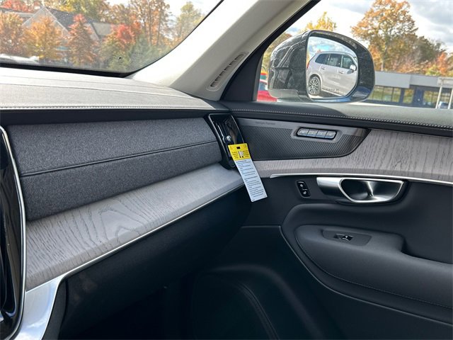New 2026 Volvo XC90 B6 Ultra w/ Protection Package image 17