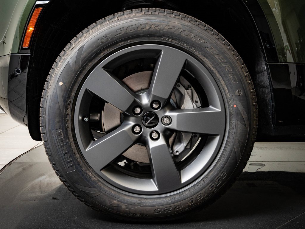 New 2026 Land Rover Defender 110 X-Dynamic SE image 13