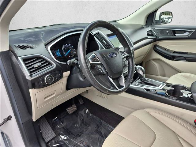 Used 2017 Ford Edge Titanium w/ Equipment Group 302A AWD/4WD image 10