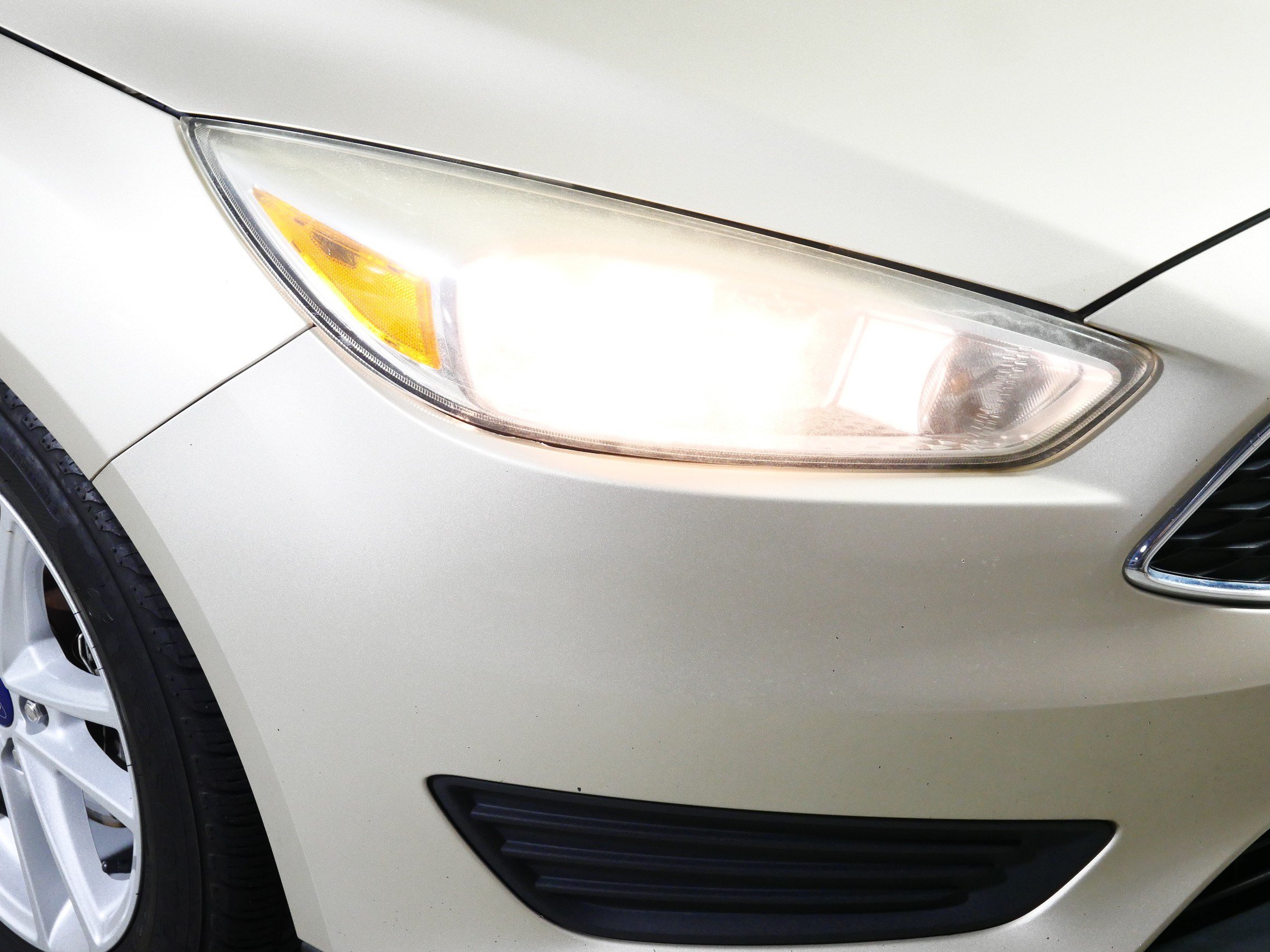 Used 2017 Ford Focus SE FWD image 16
