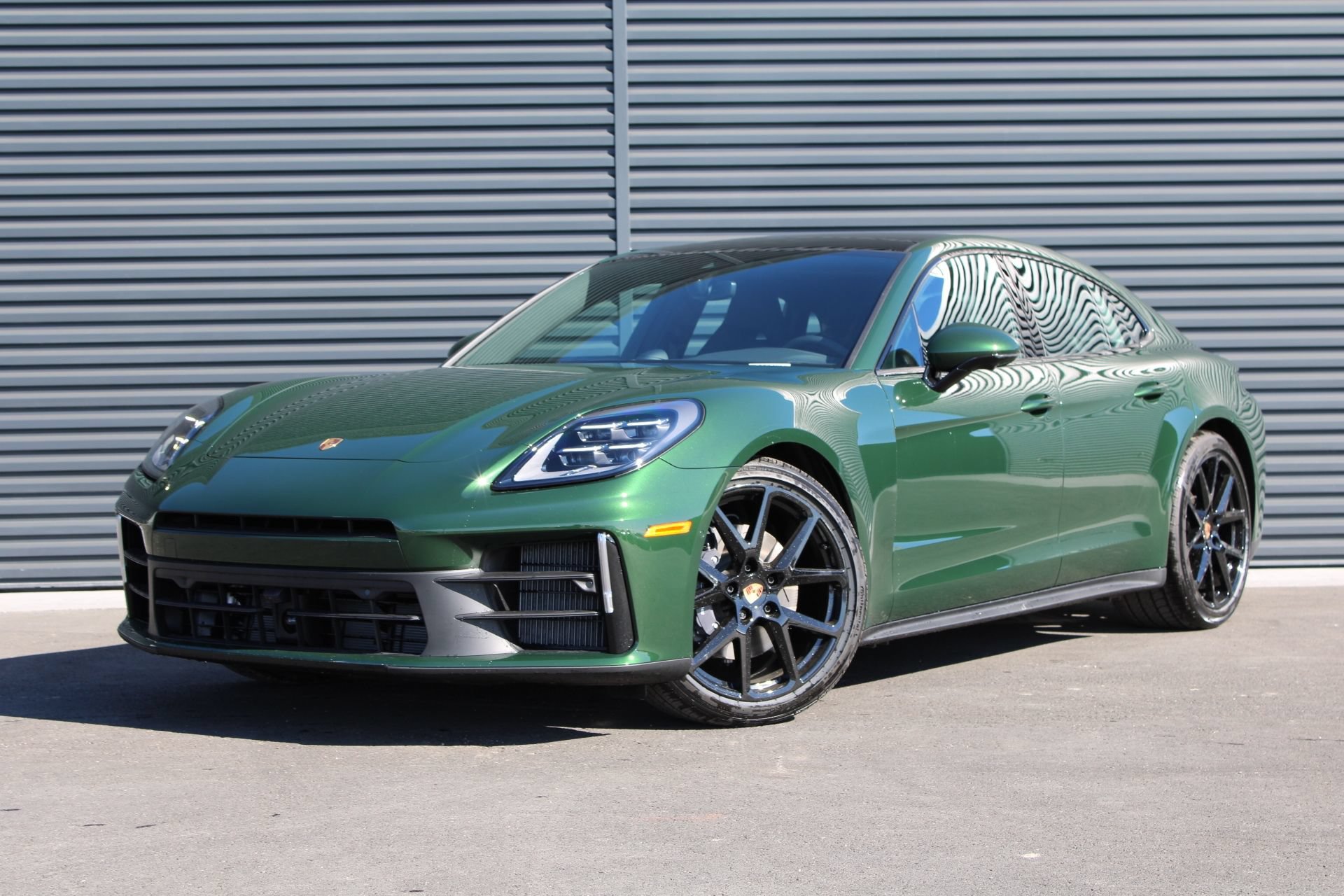 New 2026 Porsche Panamera 4 AWD/4WD image 1