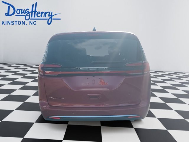 New 2027 Chrysler Pacifica Select FWD image 4