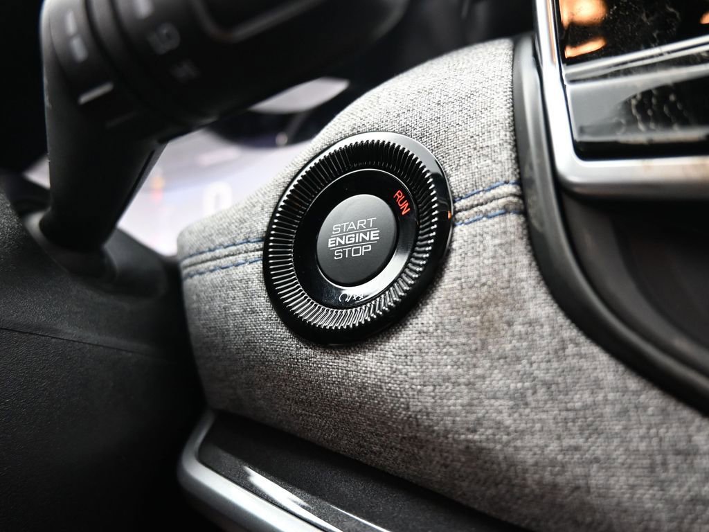 Used 2025 Jeep Compass Latitude image 28