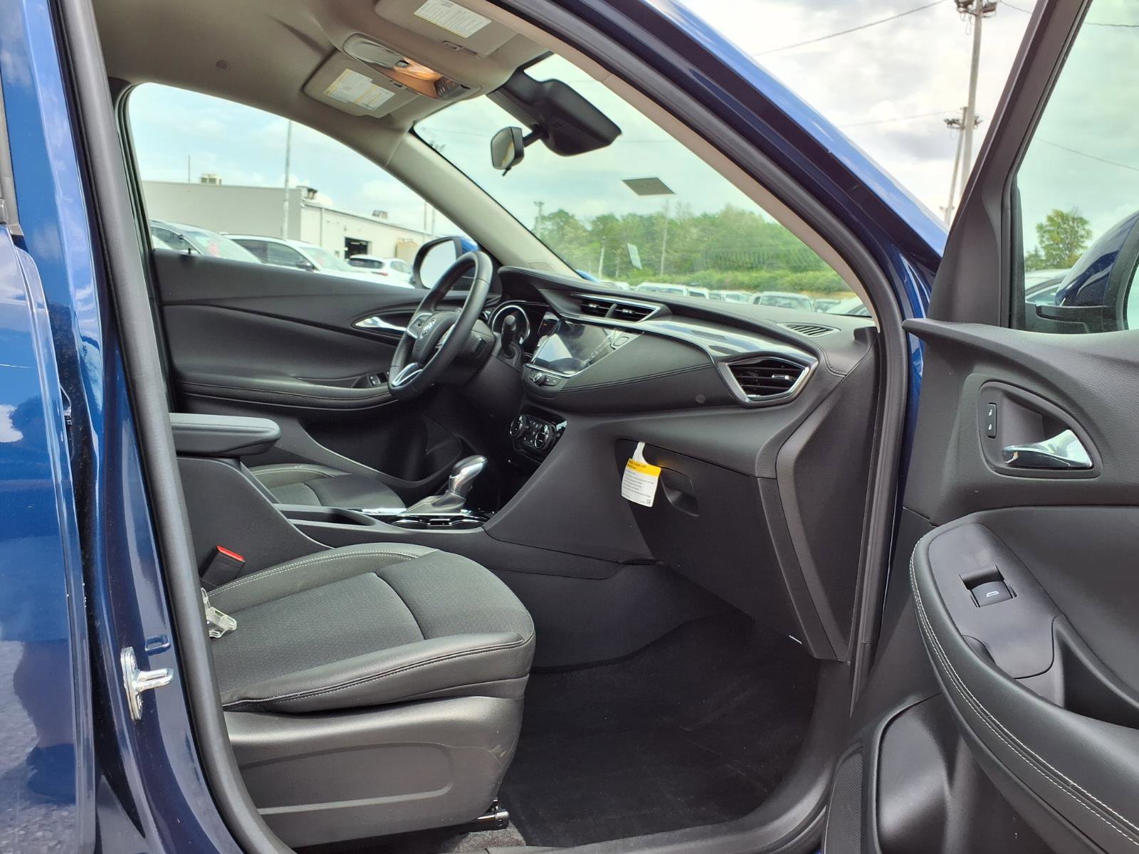 Used 2023 Buick Encore GX Select w/ Safety Package II AWD/4WD image 30