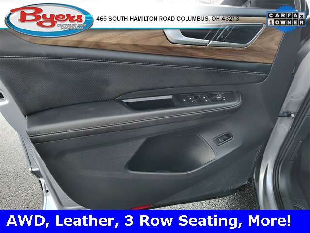 Used 2025 Volkswagen Atlas SE image 11