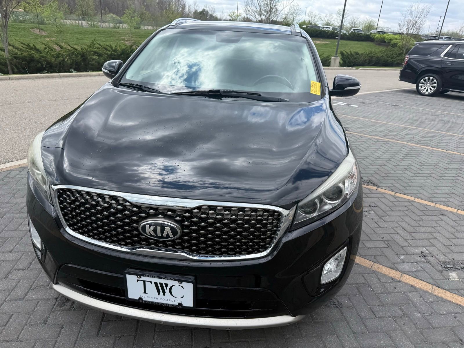Used 2016 Kia Sorento SX image 2