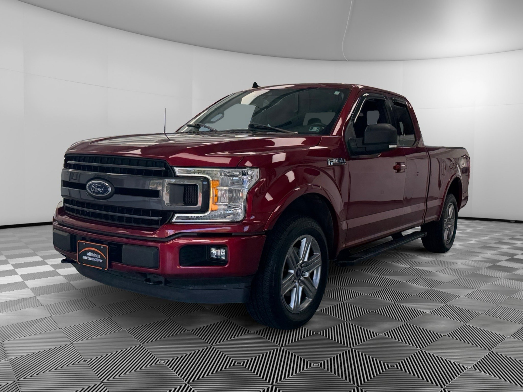 Used 2019 Ford F150 XLT w/ Equipment Group 302A Luxury AWD/4WD image 4