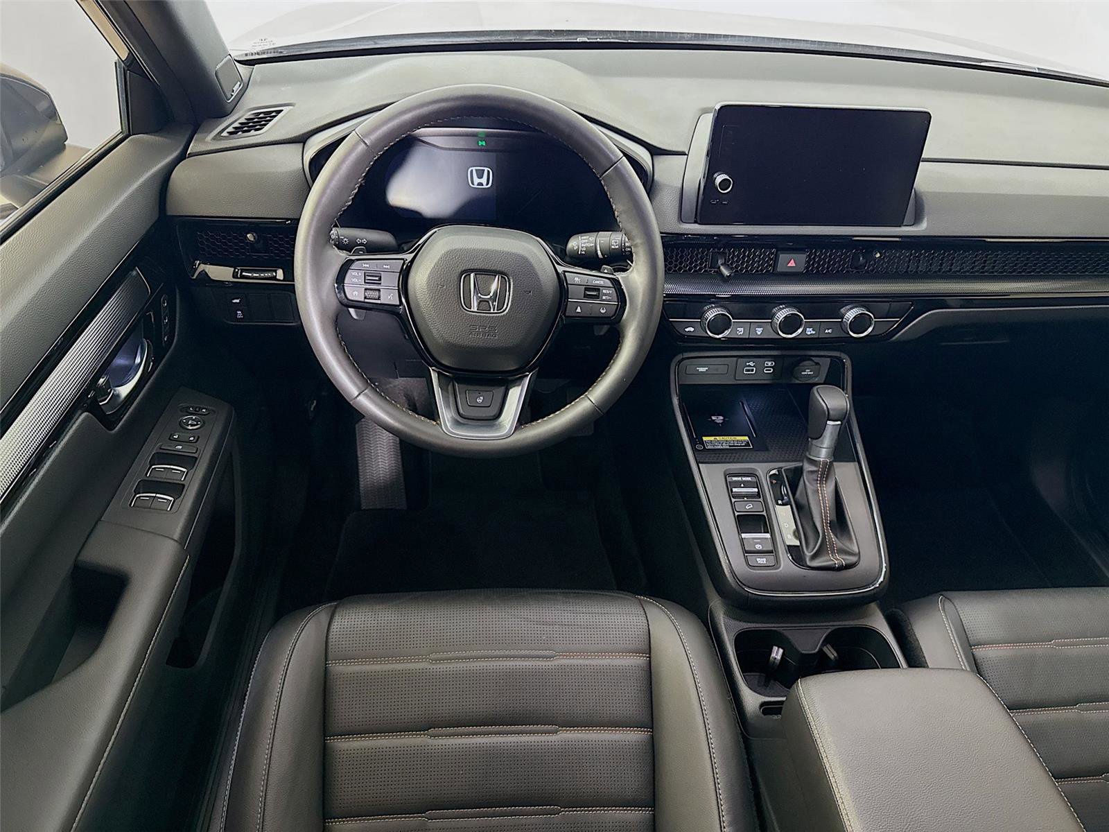 Used 2024 Honda CR-V Sport Touring image 2