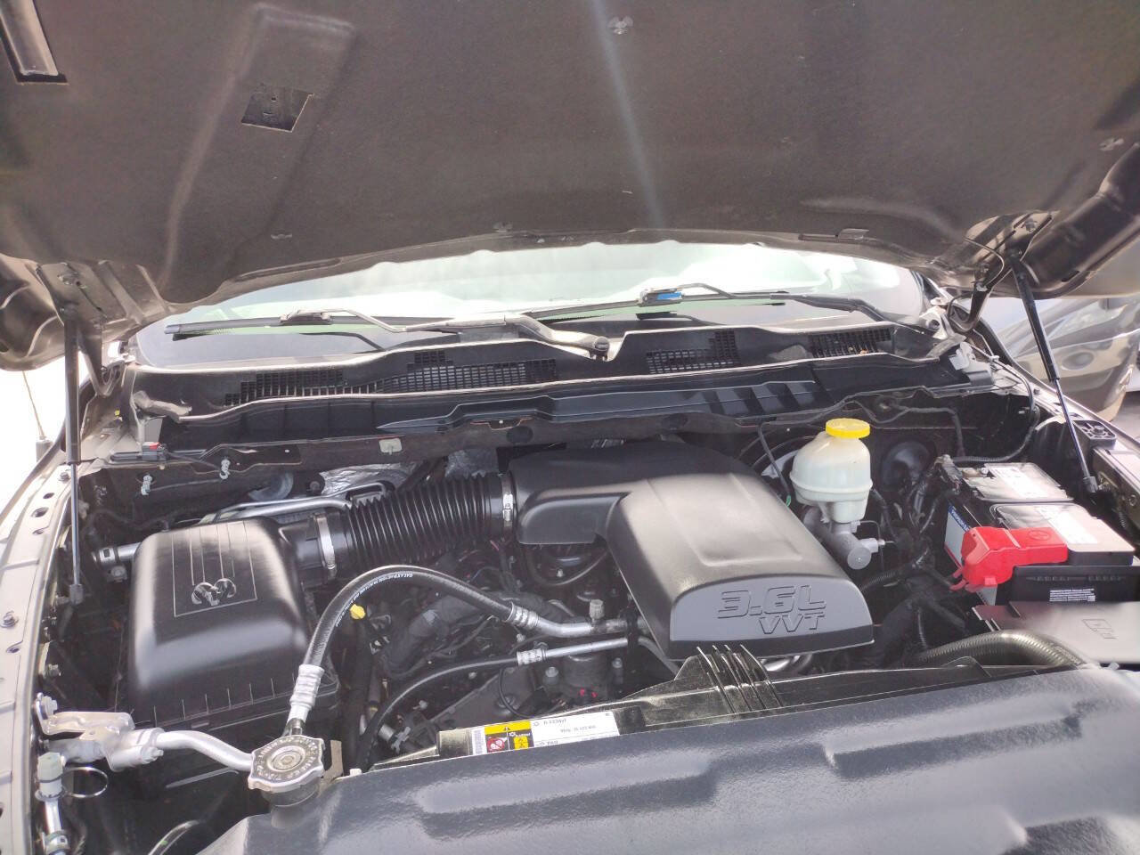 Used 2017 RAM 1500 Express image 21