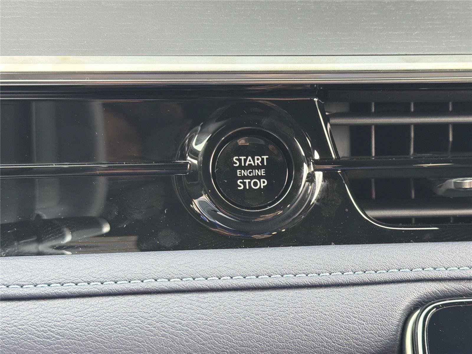 New 2026 INFINITI QX80 4WD w/ Sport Exterior Package image 10