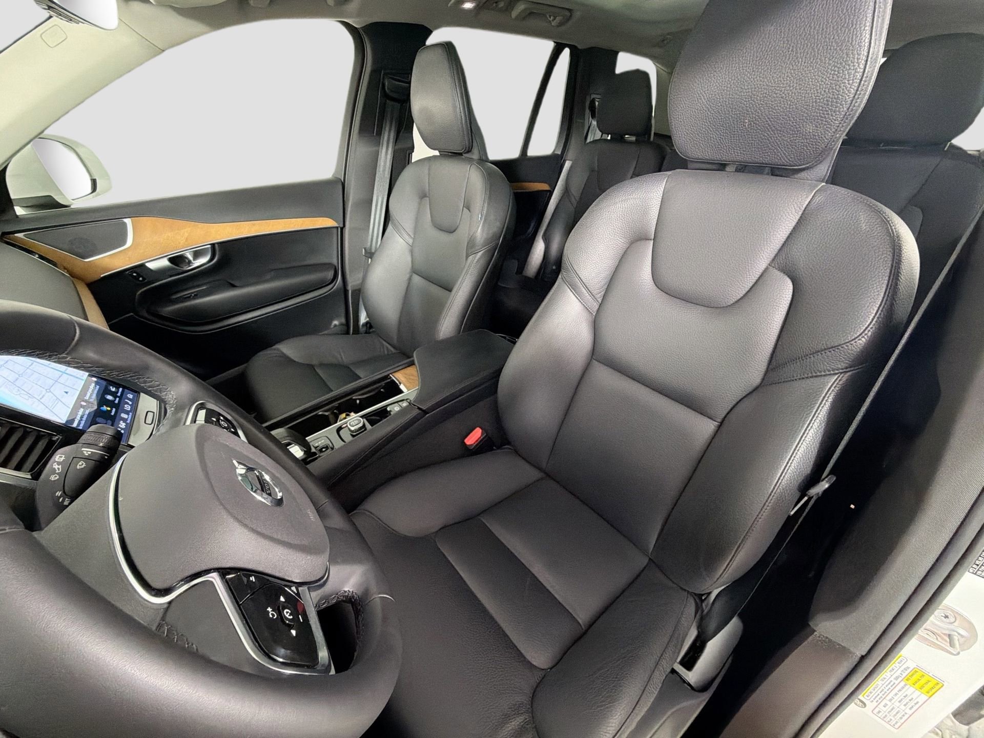 Certified 2024 Volvo XC90 B5 Plus w/ Protection Package Premier AWD/4WD image 21