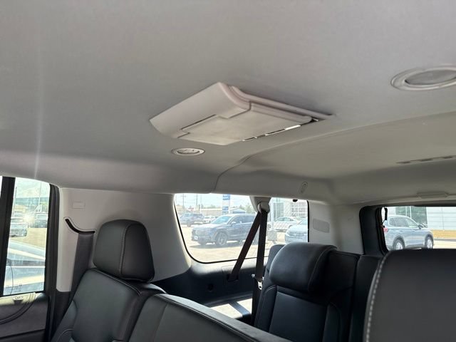 Used 2018 Chevrolet Suburban LT AWD/4WD image 22