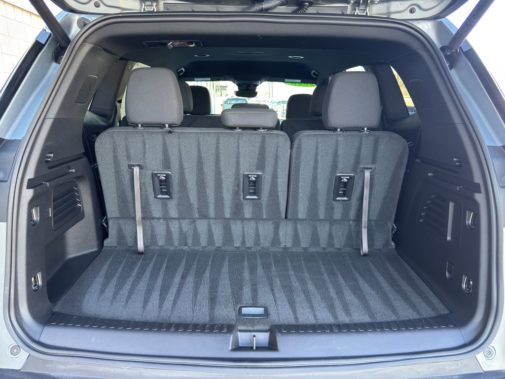 Used 2026 GMC Acadia Elevation image 10