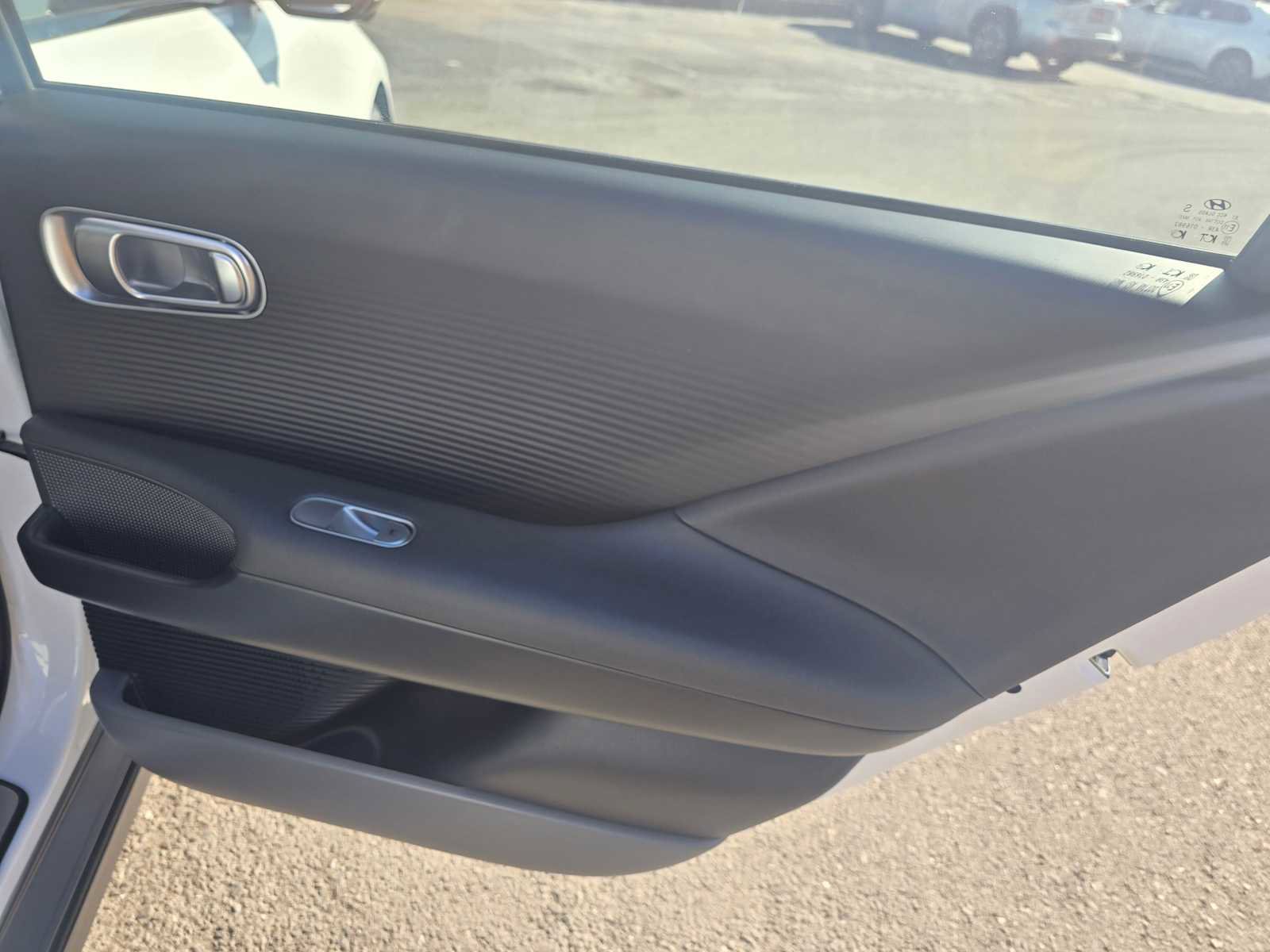 Used 2024 Hyundai Ioniq 6 Limited image 13