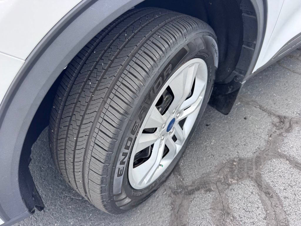 Used 2022 Ford Escape S AWD/4WD image 34