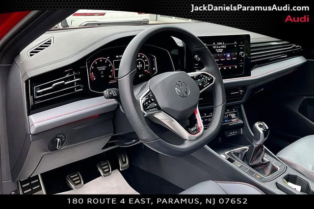Used 2025 Volkswagen Jetta GLI Autobahn w/ GLI Black Package FWD image 10