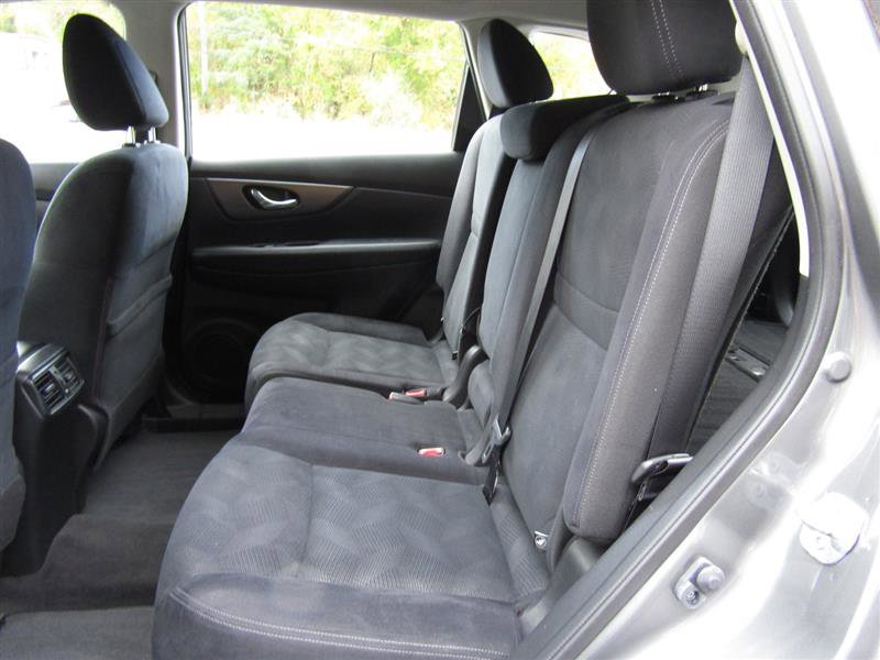 Used 2016 Nissan Rogue S image 28