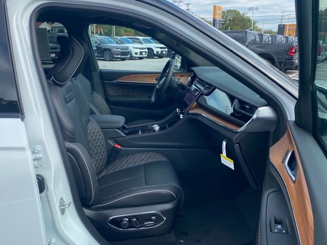 New 2025 Jeep Grand Cherokee L Summit image 30
