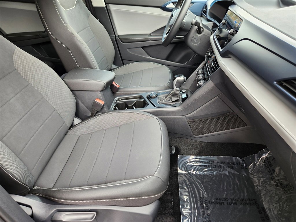 New 2024 Volkswagen Taos SE image 24