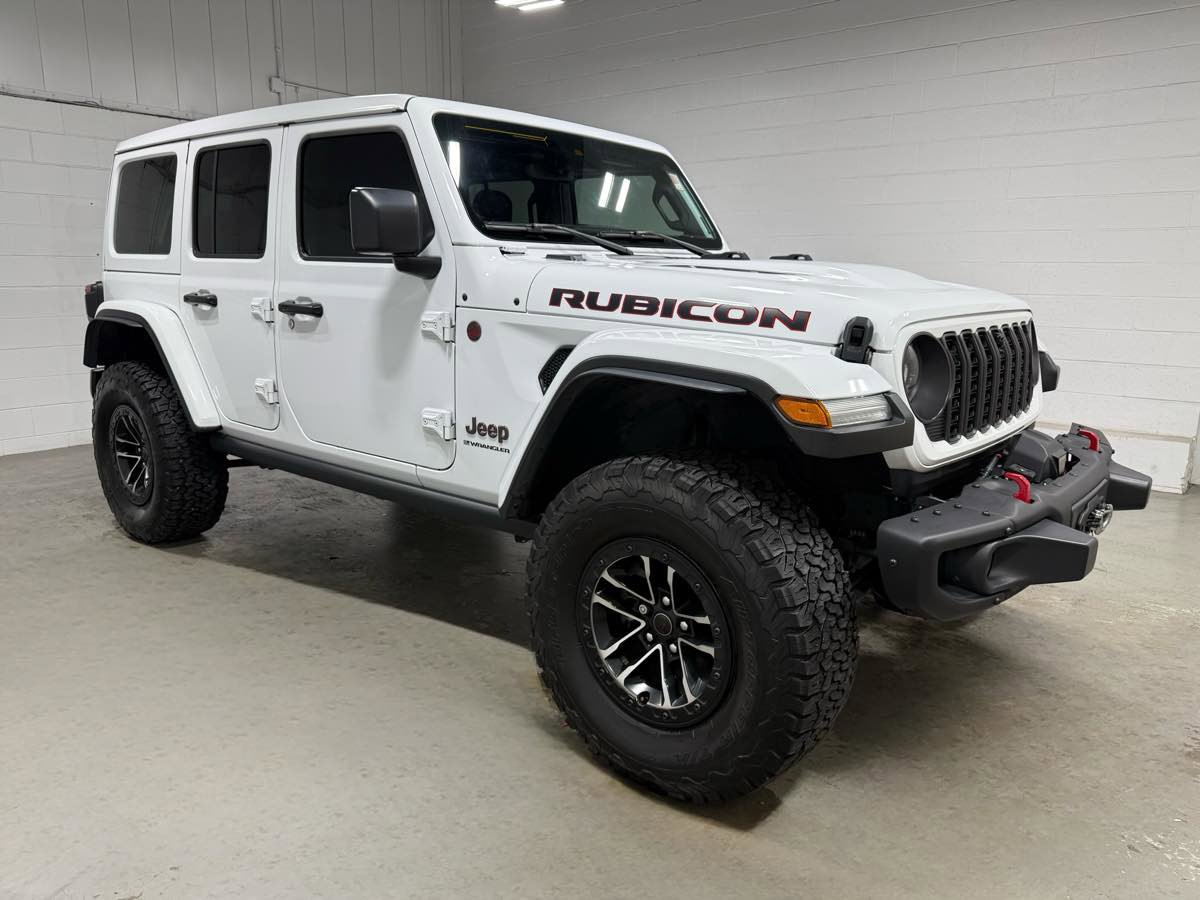 Used 2024 Jeep Wrangler Unlimited Rubicon image 3