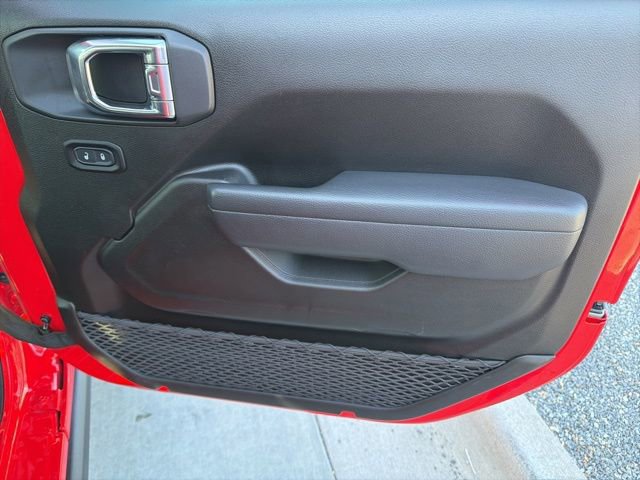 Used 2025 Jeep Wrangler Unlimited Rubicon 4xe w/ Safety Group image 32