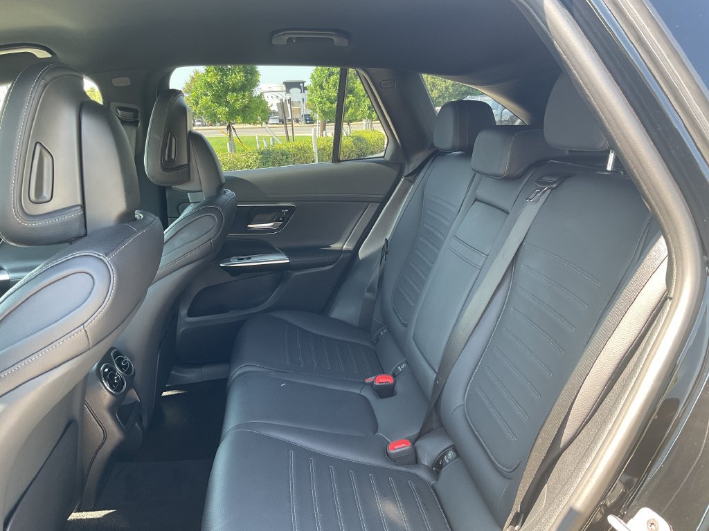 Used 2025 Mercedes-Benz GLC 300 image 14