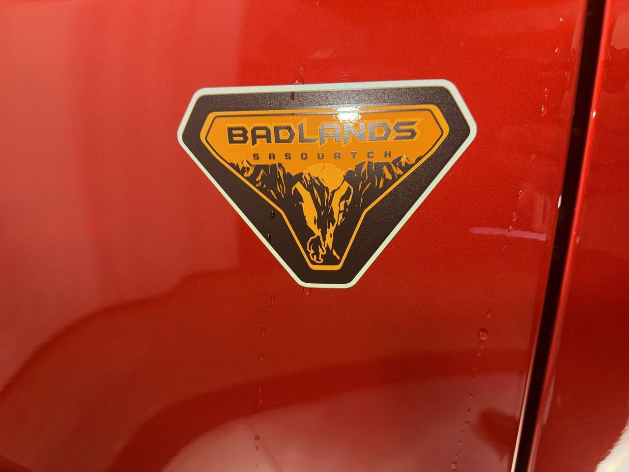 Used 2024 Ford Bronco Badlands image 15