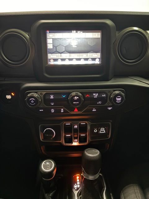 Used 2023 Jeep Gladiator Sport image 16