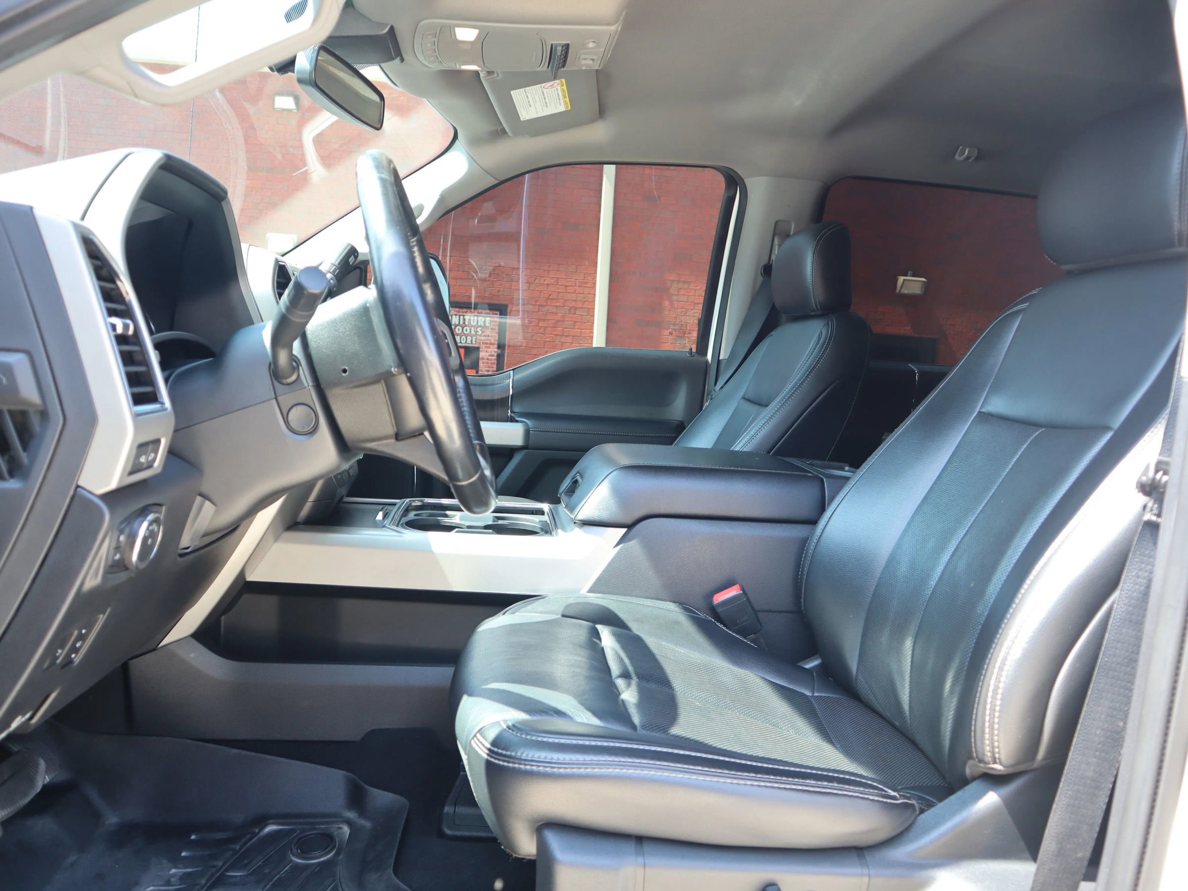 Used 2021 Ford F350 Lariat w/ Lariat Ultimate Package image 28