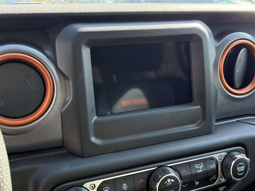 Used 2021 Jeep Gladiator Mojave w/ Cold Weather Group AWD/4WD image 14