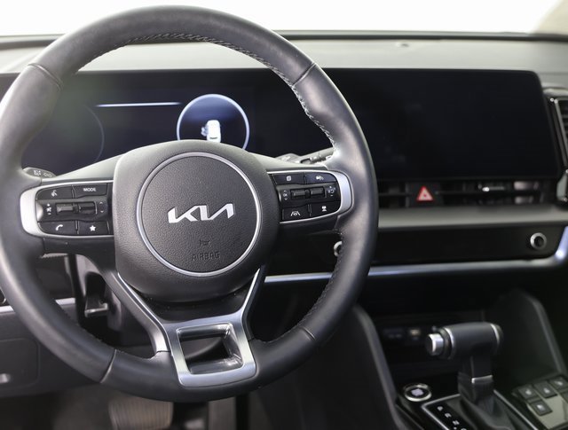 Certified 2025 Kia Sportage SX image 4