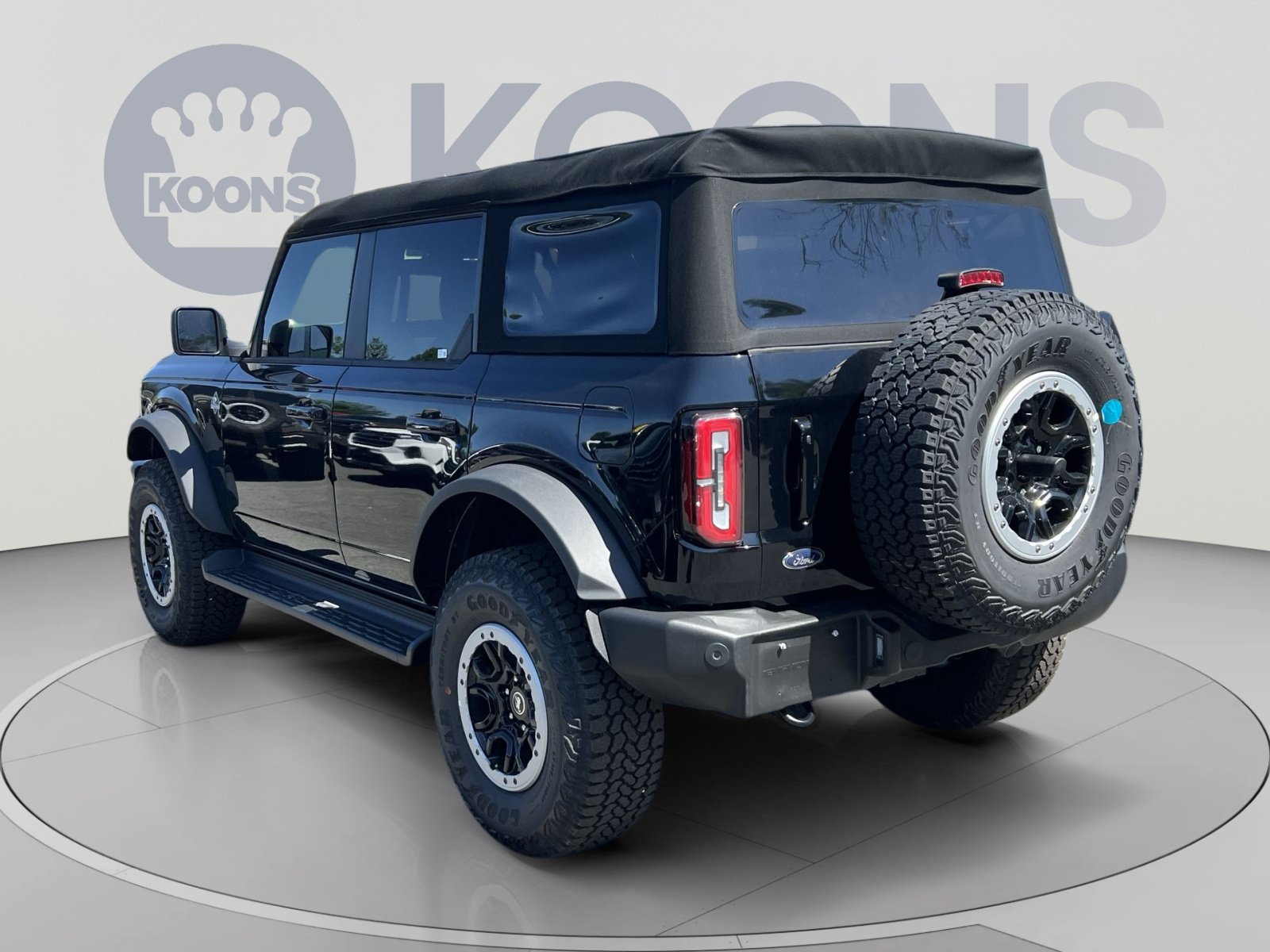 New 2025 Ford Bronco Outer Banks w/ Sasquatch Package AWD/4WD image 8