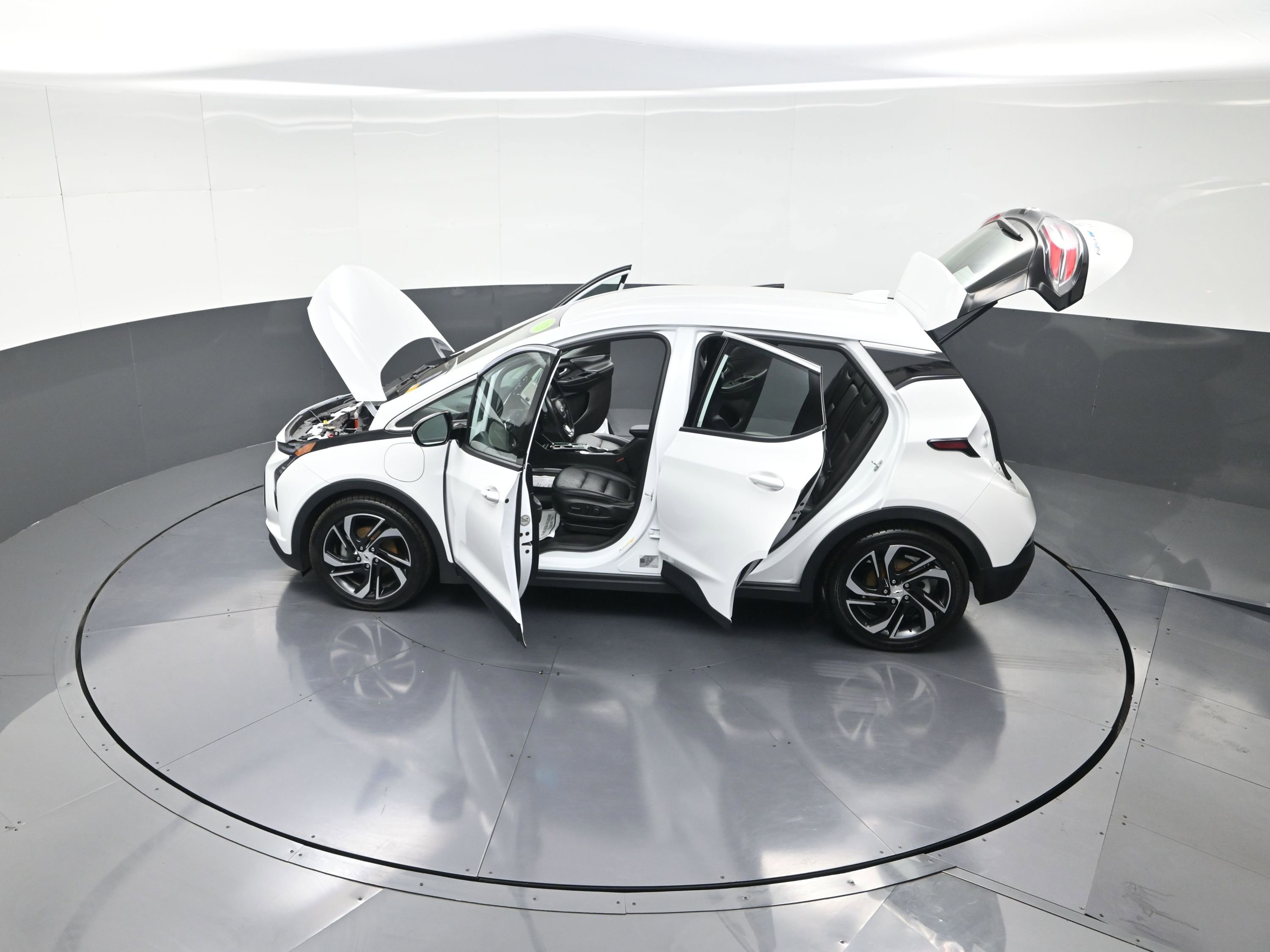 Used 2023 Chevrolet Bolt LT w/ Infotainment Package image 15