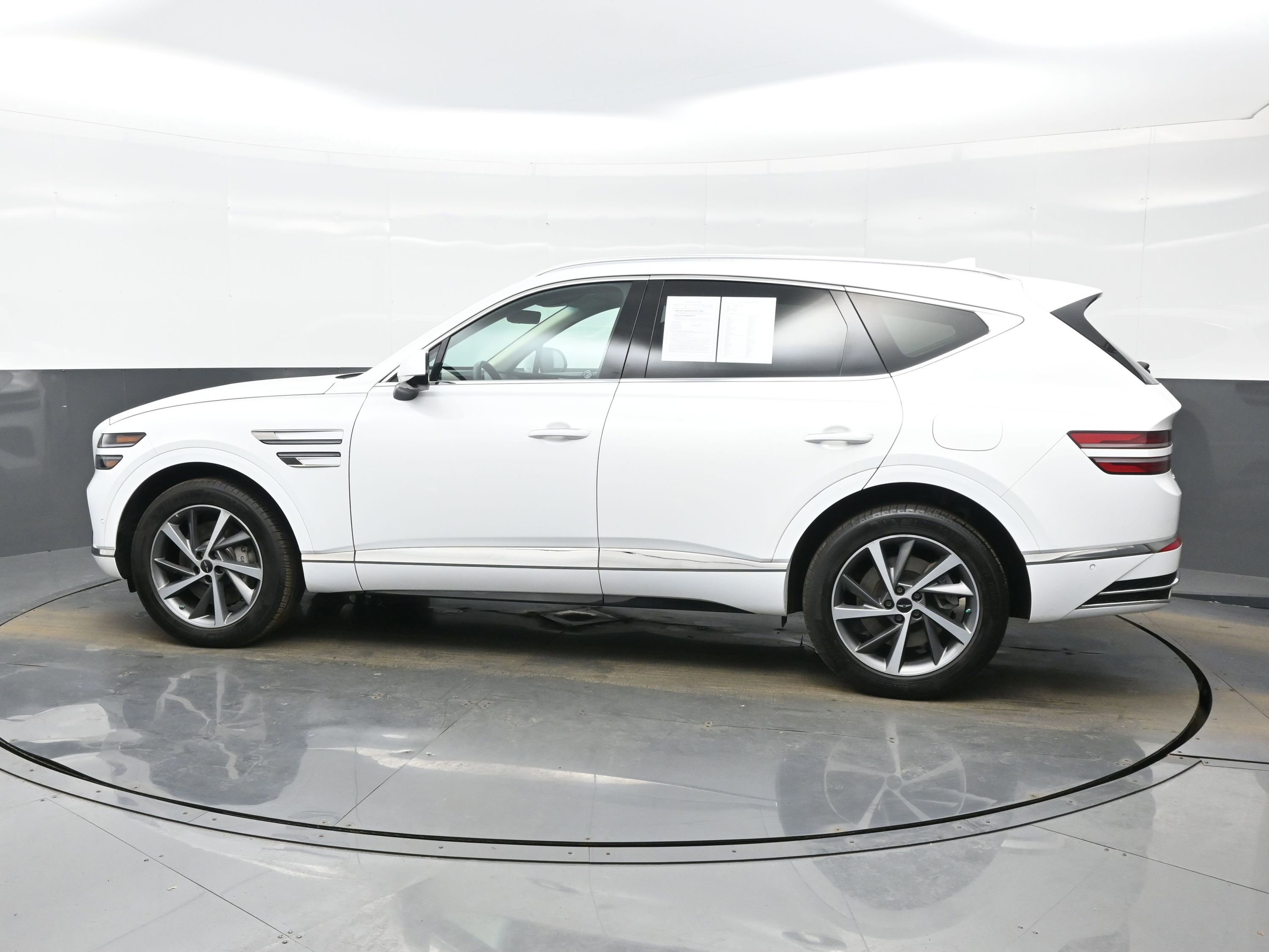 Certified 2025 Genesis GV80 2.5T Advanced image 3