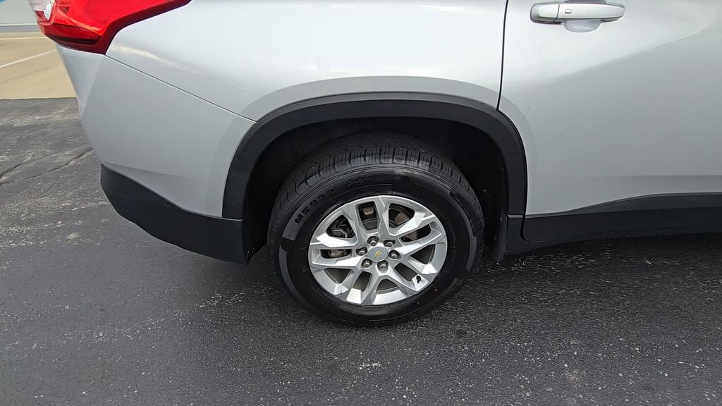Used 2019 Chevrolet Traverse LS image 11