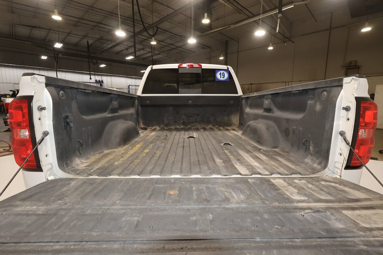 Used 2019 Chevrolet Silverado 3500 High Country w/ Duramax Plus Package image 16