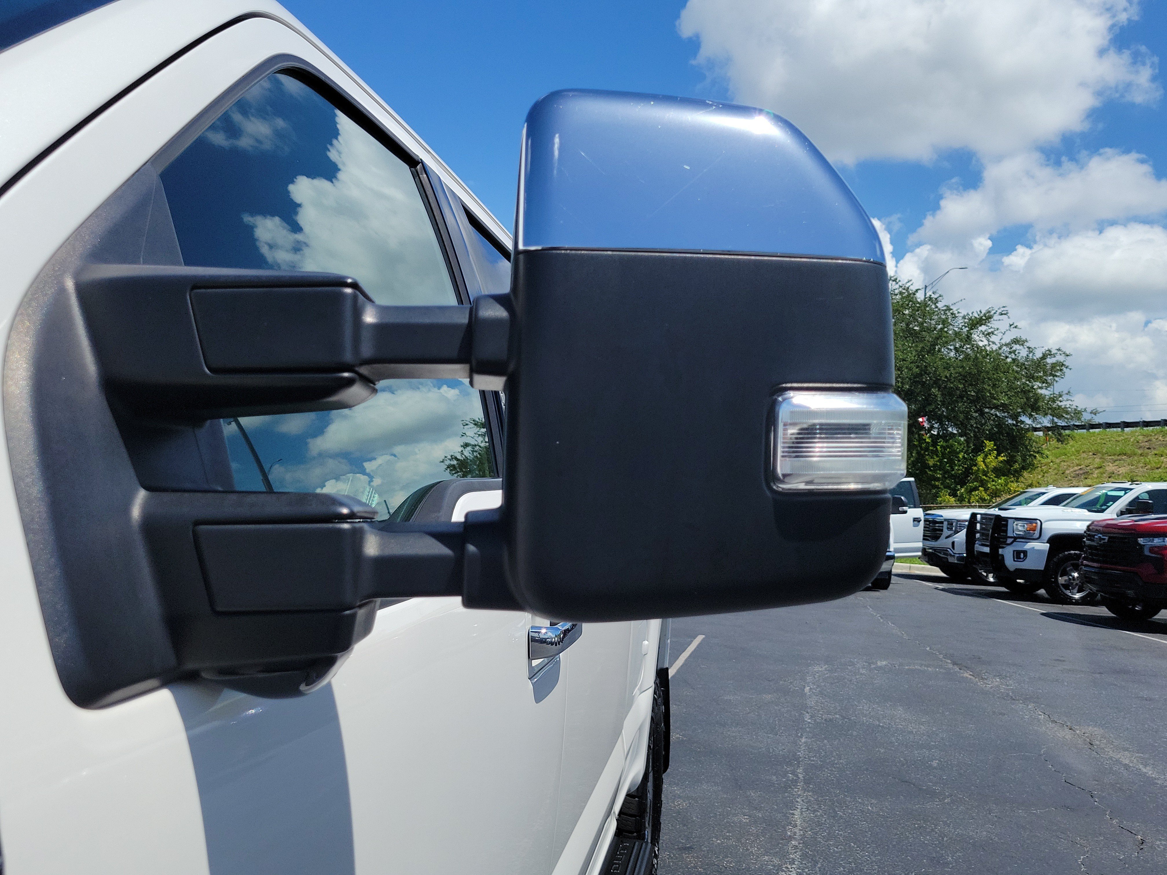 Used 2019 Ford F250 Lariat w/ Chrome Package AWD/4WD image 4