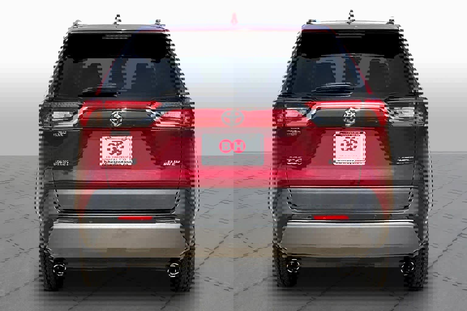 Used 2019 Toyota RAV4 Limited image 5