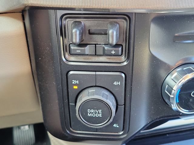New 2026 Ford F350 Platinum w/ Platinum Plus Package AWD/4WD image 13