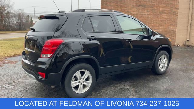 Certified 2022 Chevrolet Trax LT w/ LT Convenience Package image 8