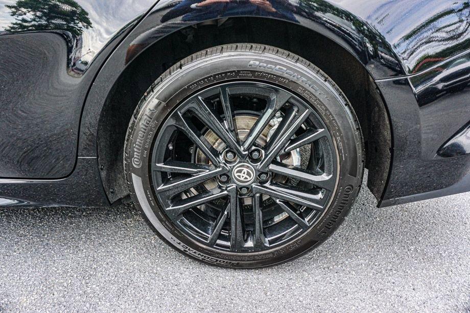 Used 2025 Toyota Camry SE image 14